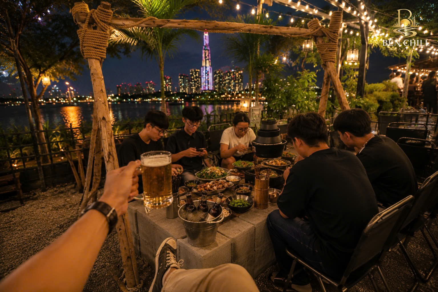 Tiệc doanh nghiệp bên sông tại Bến Chill Garden